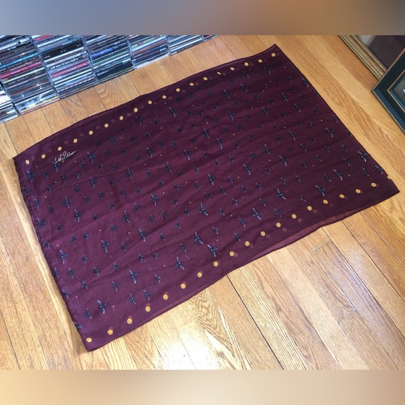 Libby Edelman Infinity Scarf - Picture 2 of 12